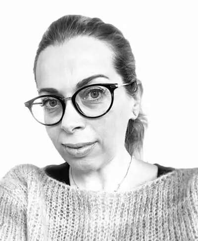 Emanuelle Descombes